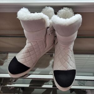 Madden Girl Black Beige Quilted Dual Side Zipper  Booties Size 7.5